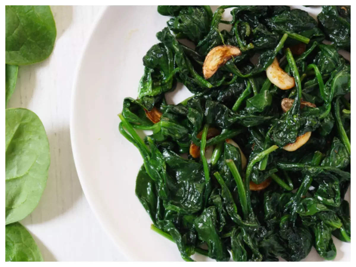 This Saag recipe can fix diarrhea and digestive issues