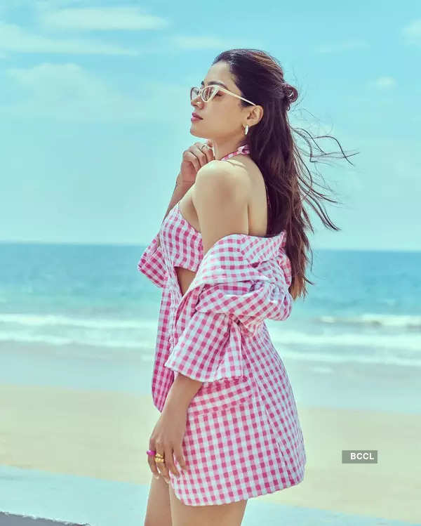 These gorgeous pictures of Rashmika Mandanna from her beach outing break the internet