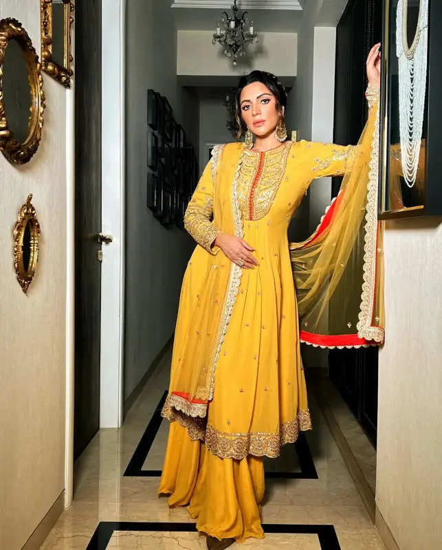 TV actress Shama Sikander’s gorgeous photos shake up the internet