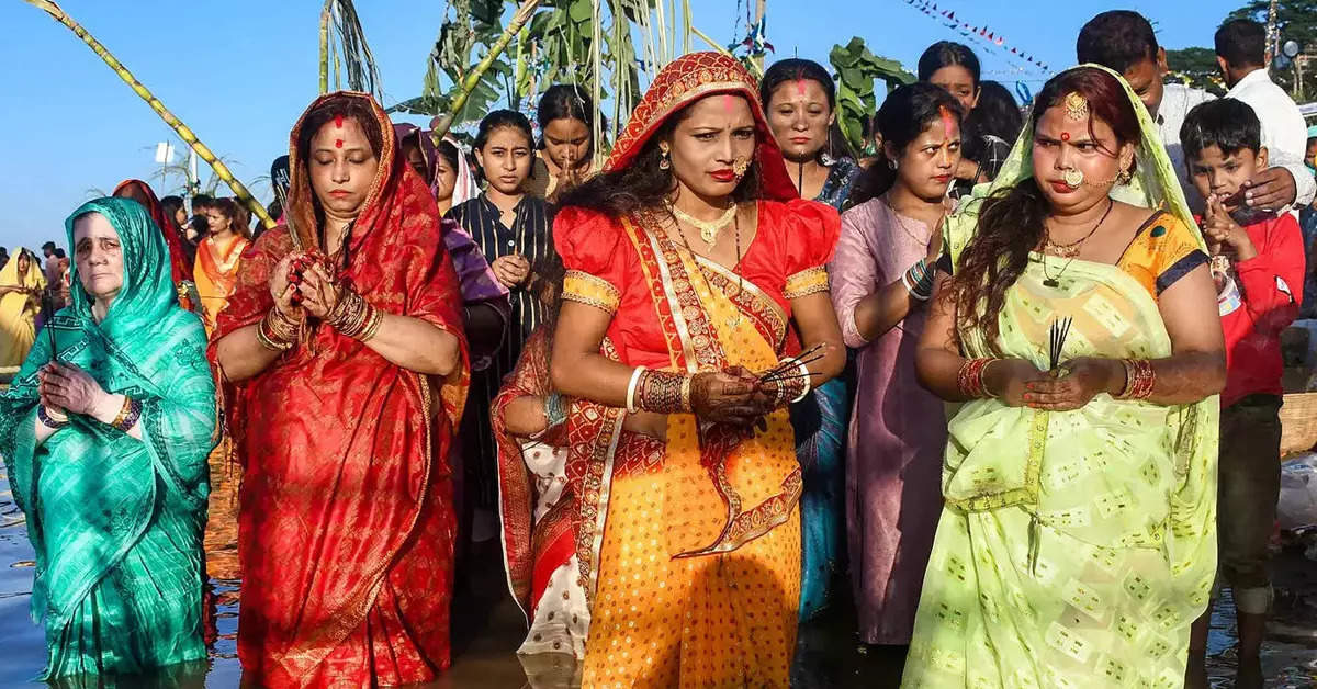 Devotees celebrate Chhath Puja with great fervour; see pics