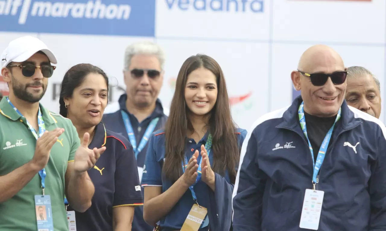 Glimpses of Manika Sheokand at Vedanta Delhi Half-Marathon