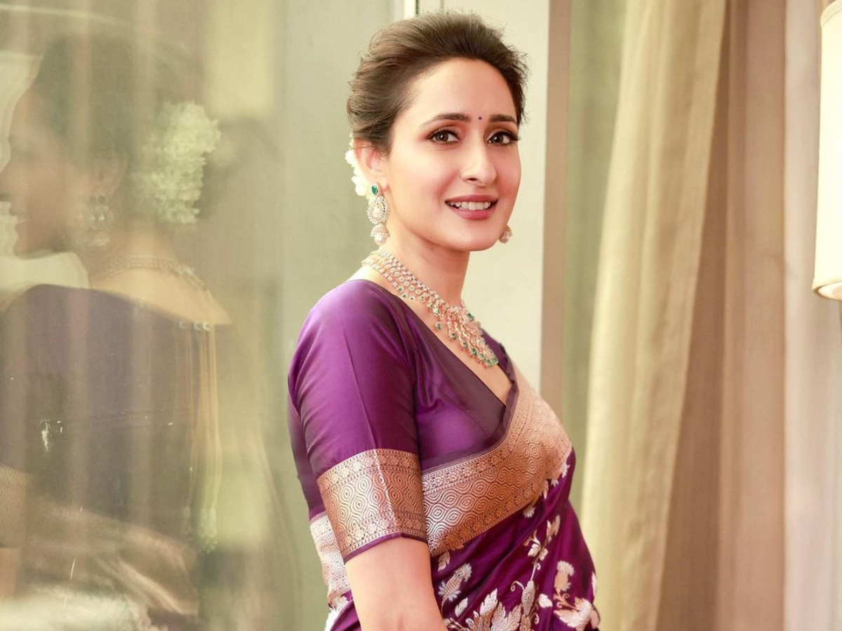 Pragya Jaiswal looks royal in a silk saree
