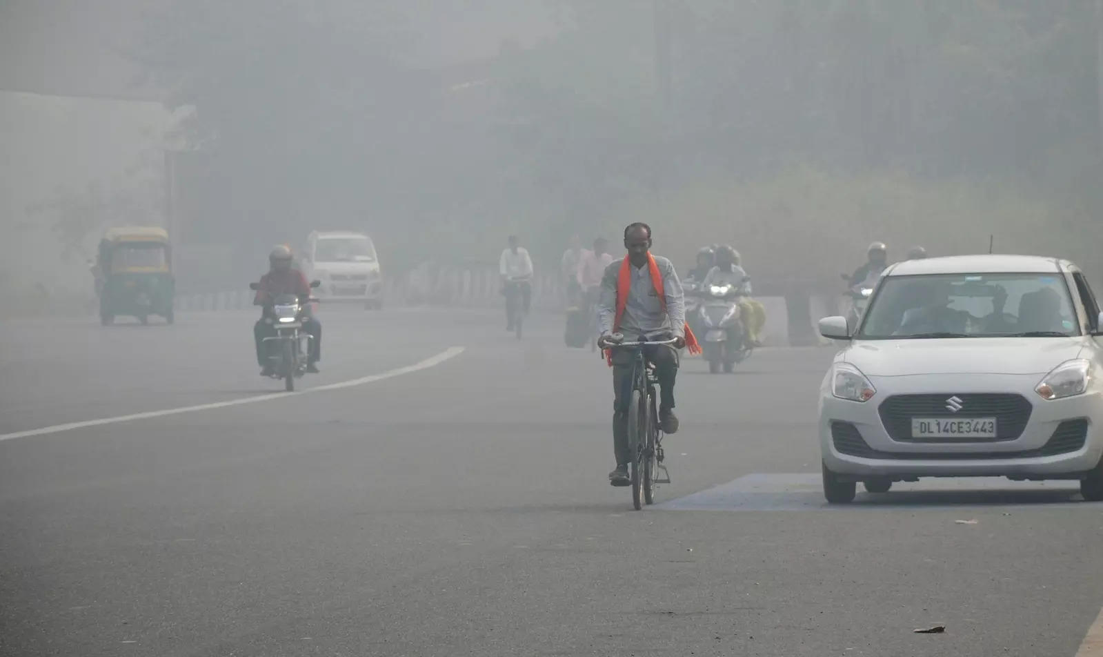 Delhi turns into ‘gas chamber’ as air quality drops to ‘severe plus’; see pics