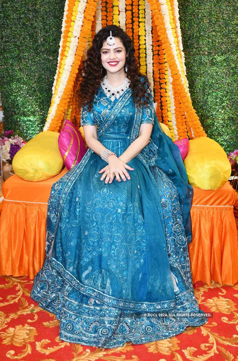 Palak Muchhal And Mithoon Wedding Inside Pictures From The Singer’s Mehendi And Haldi Ceremonies