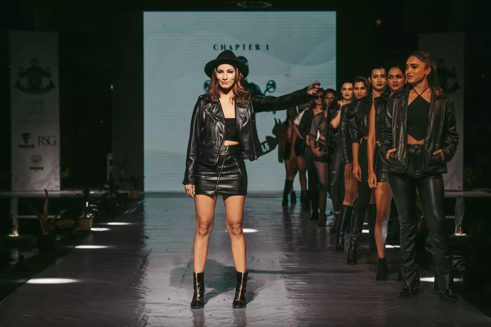 Pictures of The Devilz on the wheel chapter 1