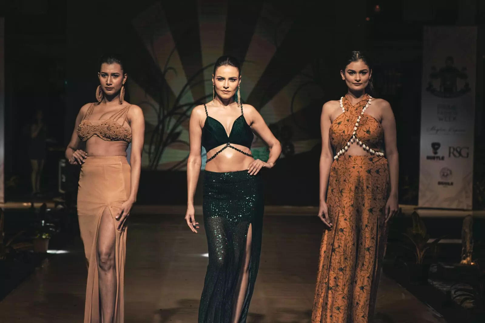 Pictures of The Devilz on the wheel chapter 1