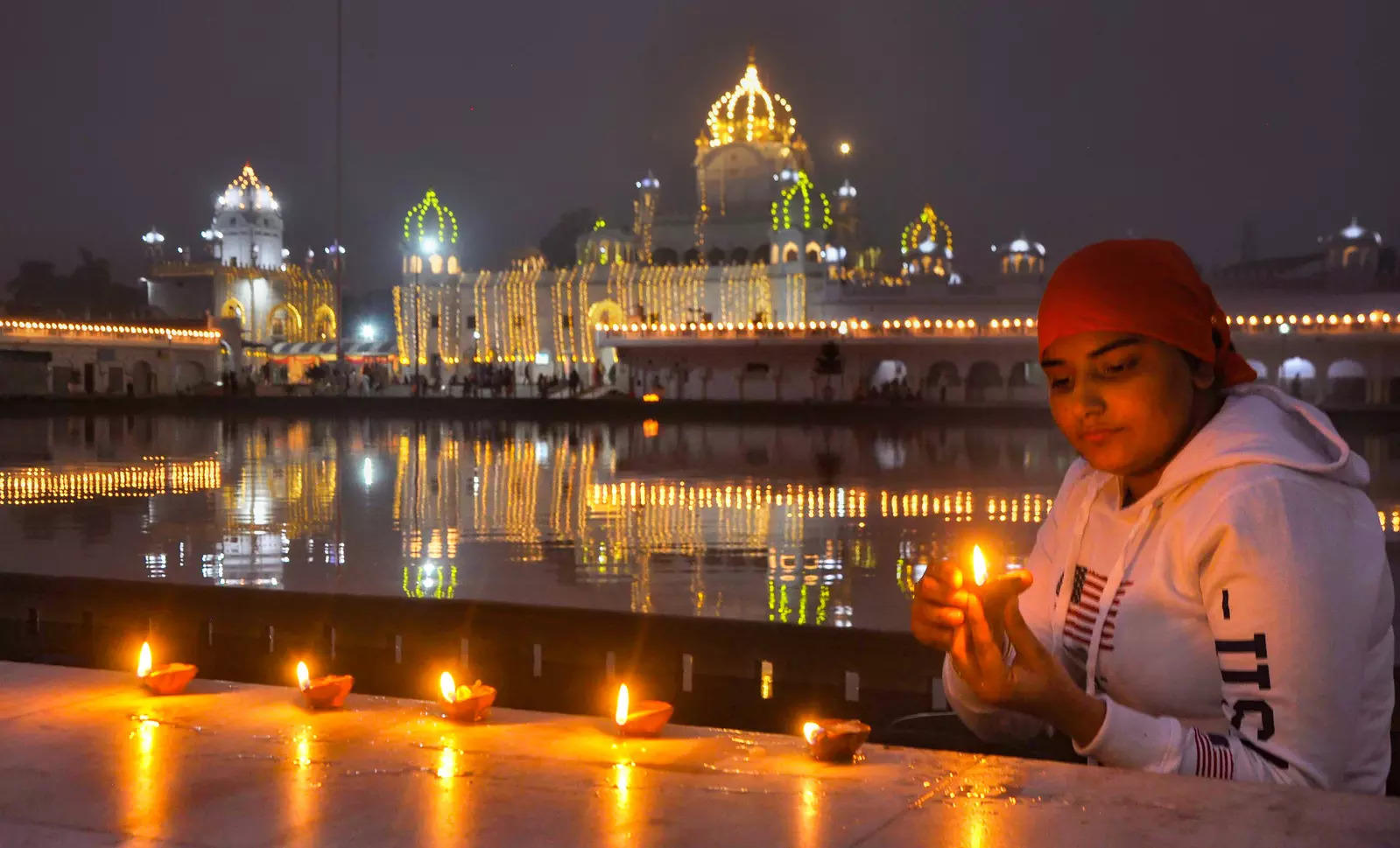 40 images from Guru Nanak Jayanti celebrations across India