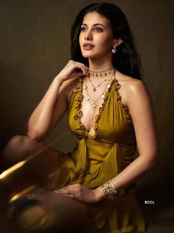 Amyra Dastur is raising temperatures with her glamorous photoshoots