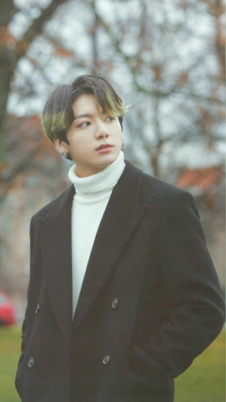 BTS star Jungkook s guide to nail winter fashion