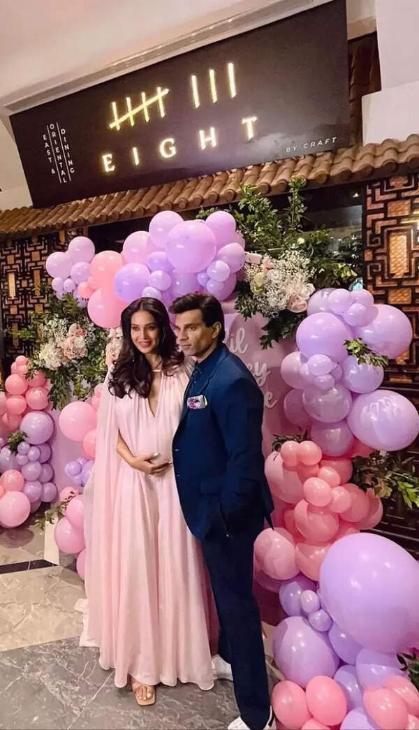 Bipasha Basu and Karan Singh Grover welcome baby girl, announce birth of their first child with this picture