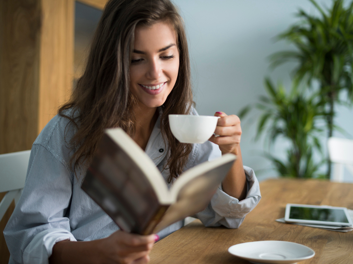 Reading coffee