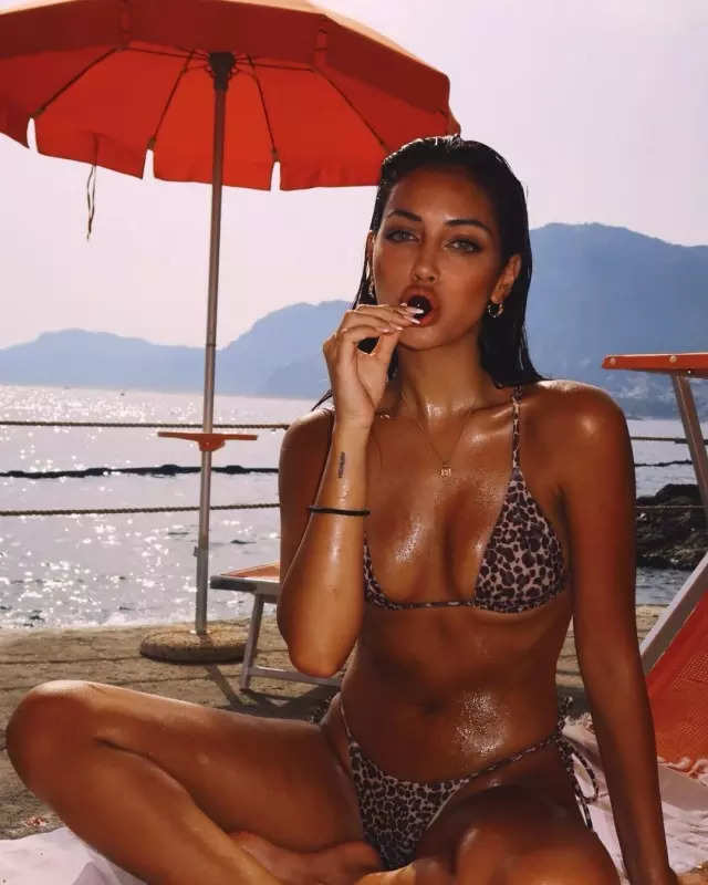 Dele Alli's stunning girlfriend Cindy Kimberly sets hearts racing with her captivating pictures