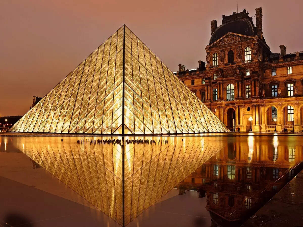 Paris to be home to a Louis Vuitton luxury hotel! Paris to be home to a Louis Vuitton luxury hotel!