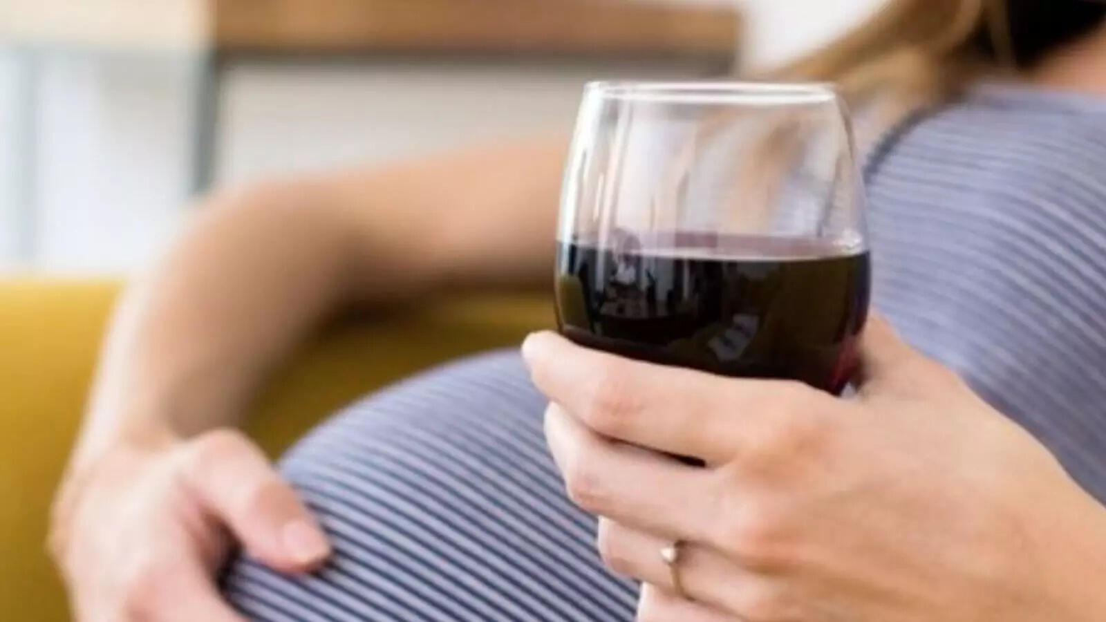 Study reveals how drinking alcohol can affect baby's brain structure