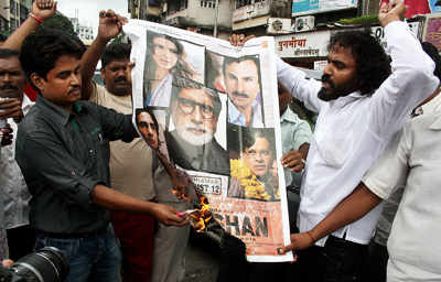 'Aarakshan' banned in UP, Punjab & AP