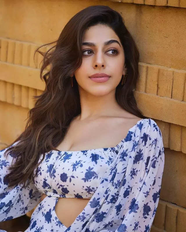 Bewitching pictures of Pooja Bedi’s daughter Alaya Furniturewalla you simply can’t miss!