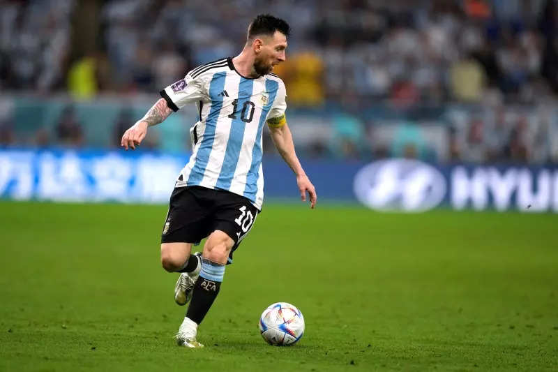 Fifa 2022 Lionel Messi Surpasses Diego Maradonas Record In World Cup Knockout Clash See