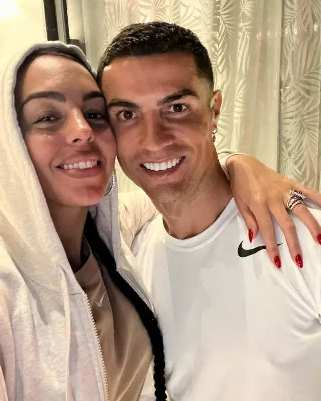 Georgina Rodriguez floors us with her sensational style as she supports  beau Cristiano Ronaldo in Qatar World Cup, see pictures
