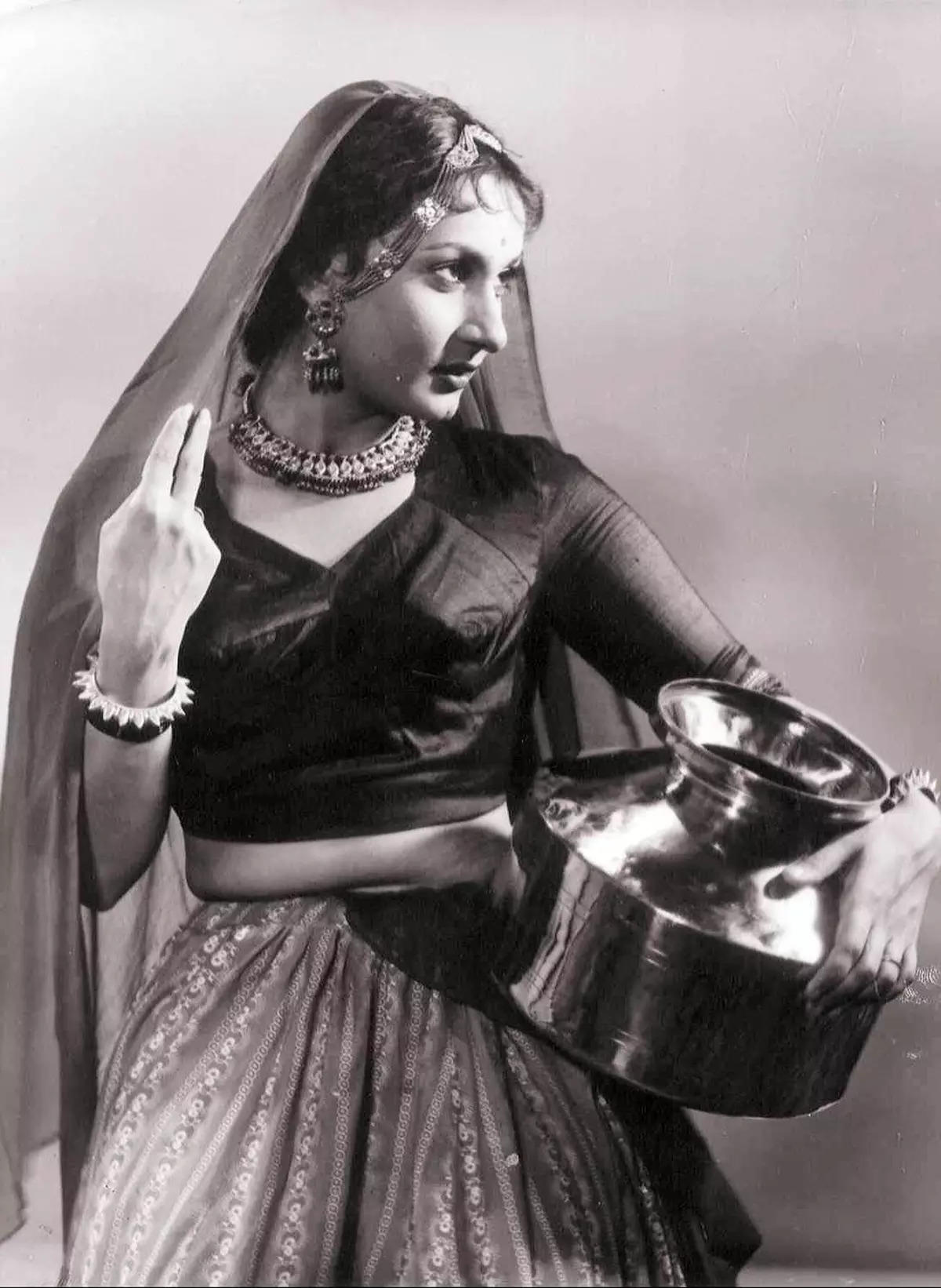 #GoldenFrames: Nadira, the original Bollywood vamp