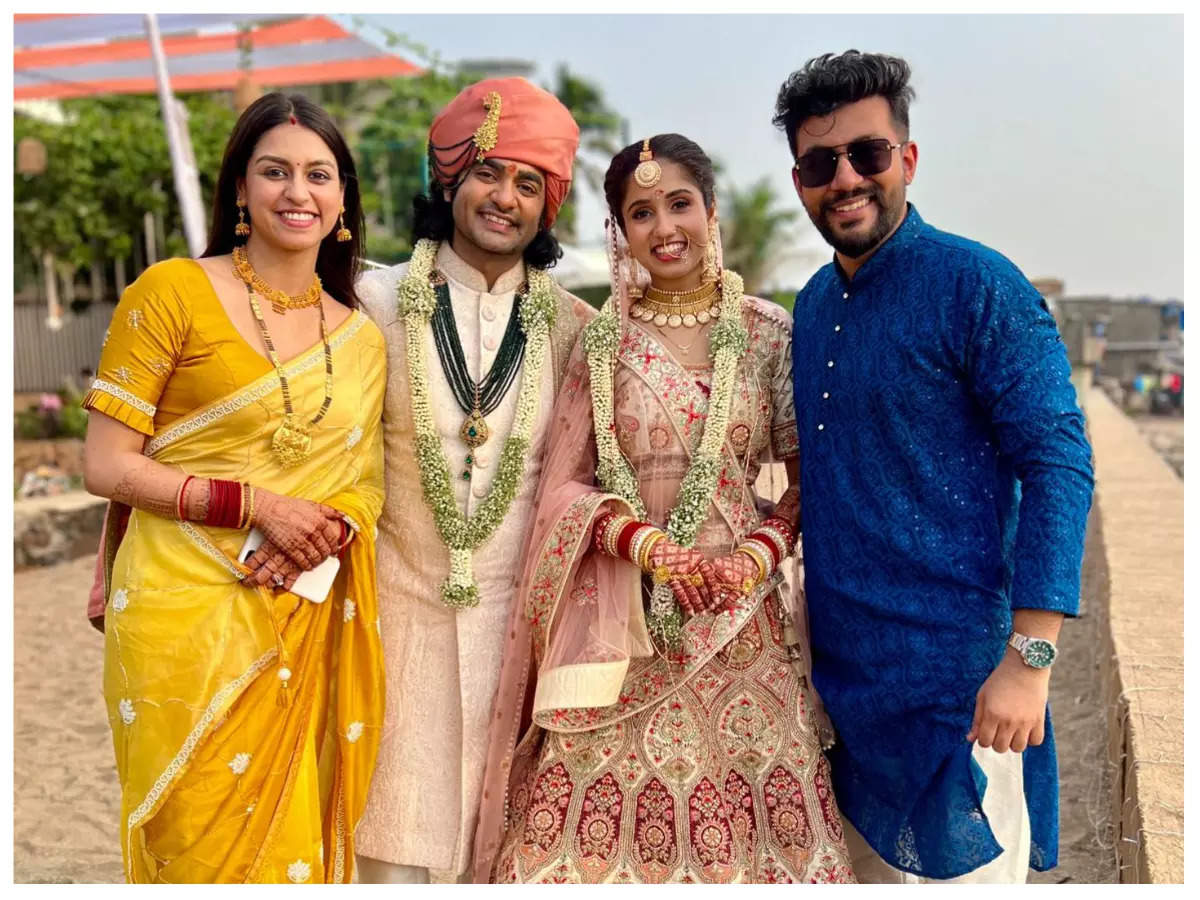 Jyoti Sharma and Tushar Bhardwaj with newlyweds
