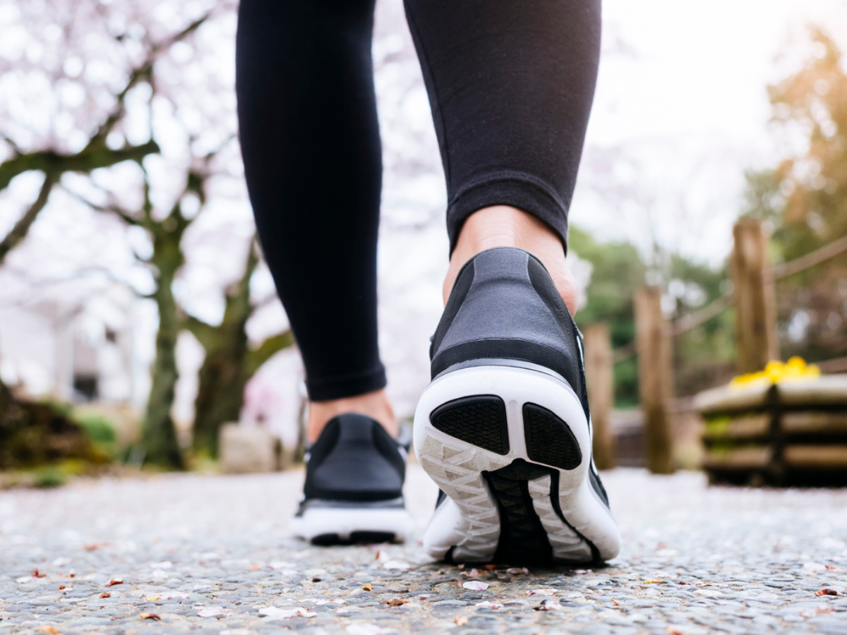 Walking for weight loss: Why is a good pair of shoes important? How to buy  the right one?