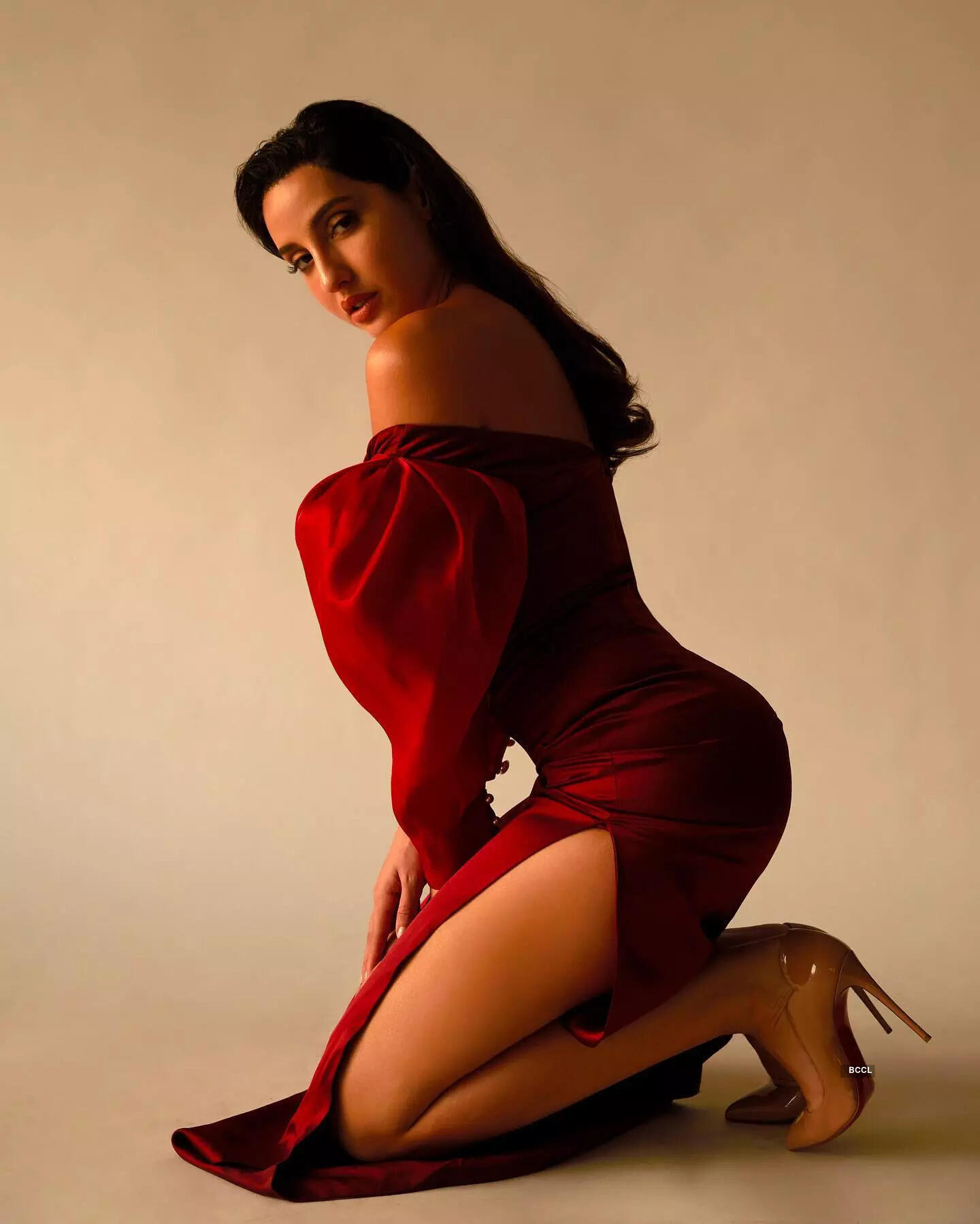 Nora Fatehi files defamation suit against Jacqueline Fernandez; glamorous pictures of actresses go viral