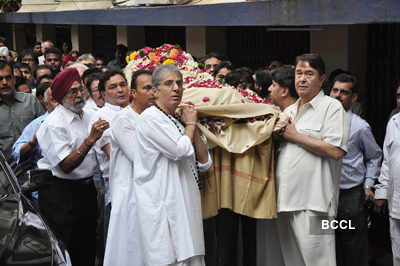 Stars at funeral of legend actor Shammi Kapoor