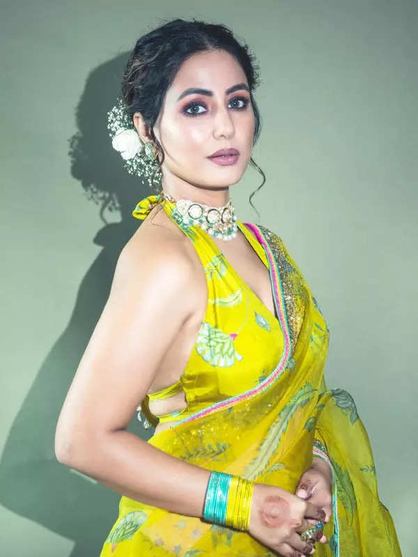 Hina Khan in a yellow floral saree is the style inspiration we need right now, see pictures