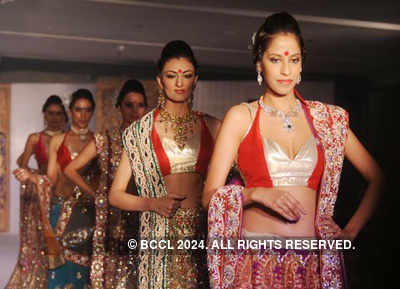 Asha and Gautam Gupta's fashion show