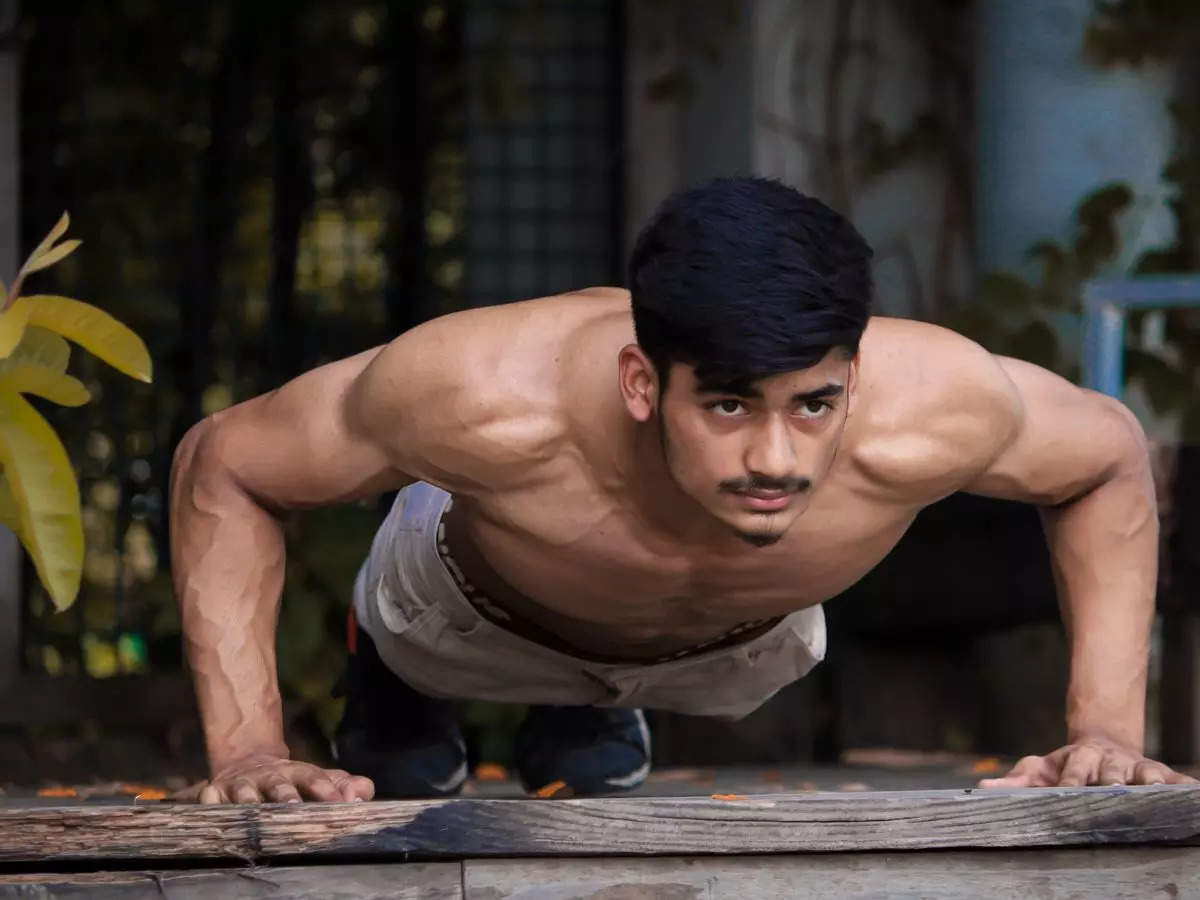 Bench Press vs Push Ups: Which One Should You Do? – Fitness Volt