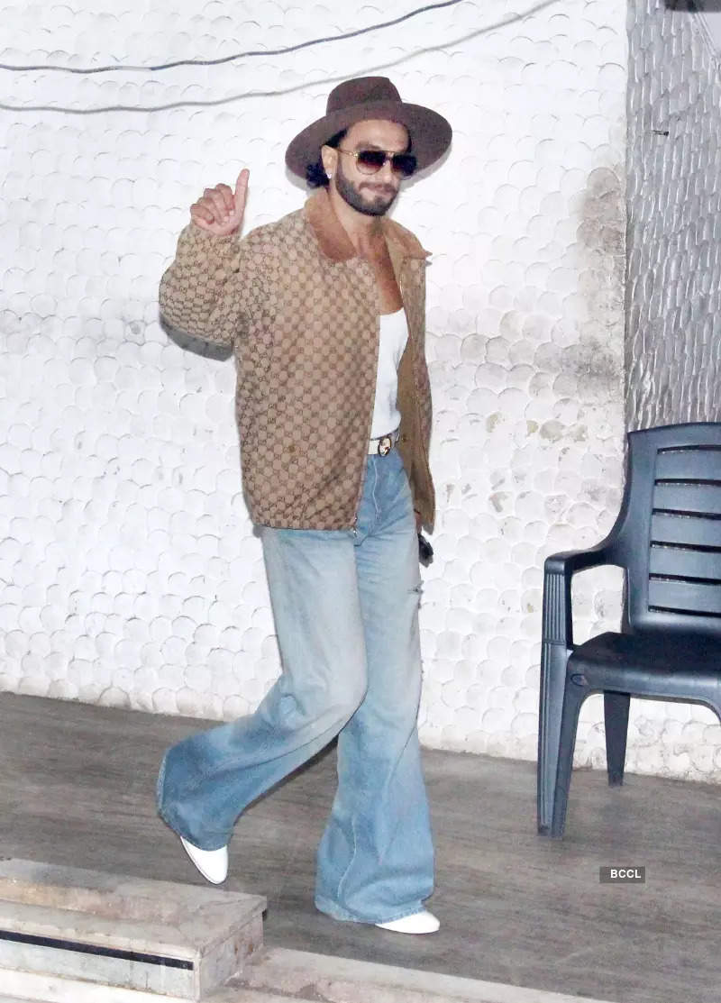 Ranveer Singh, Shahid Kapoor & 3 Other Celebs Show Us How To Wear Flared  Pants