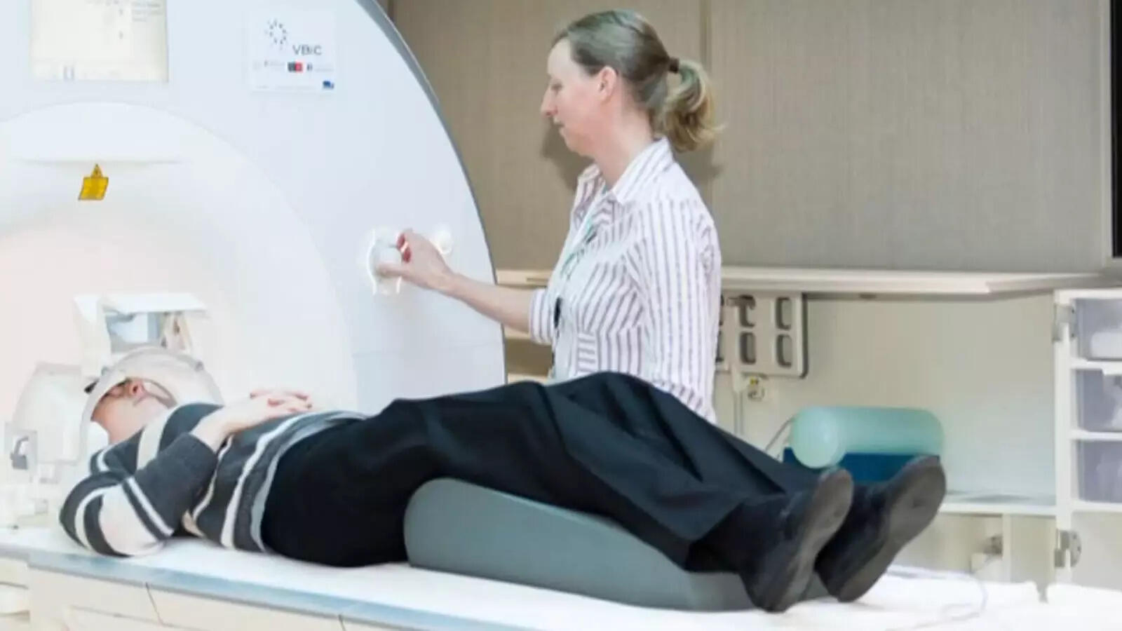 New sensor detects light deep within brain using MRI