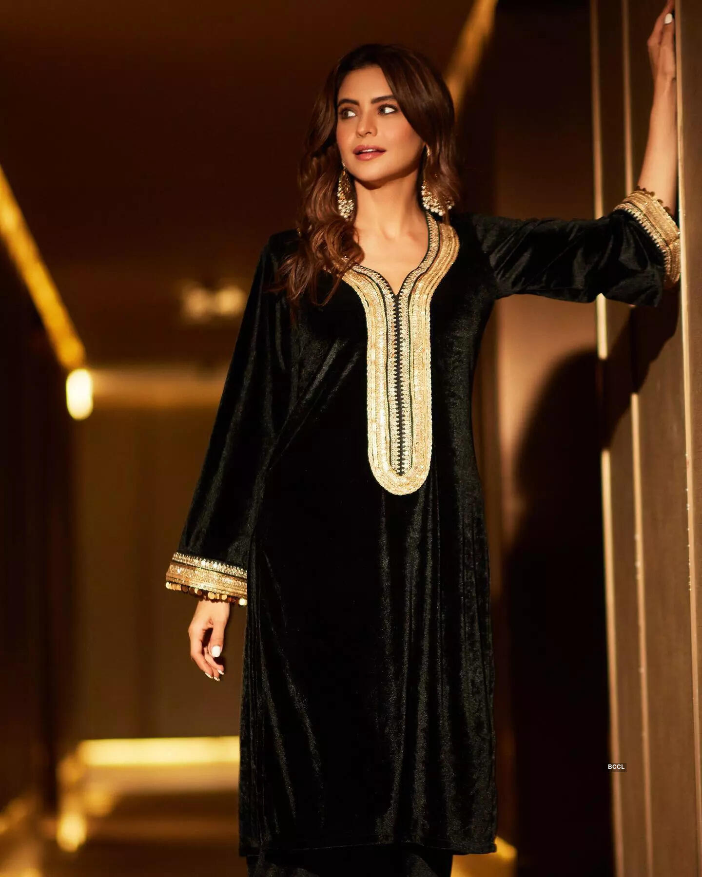 <BR> sets the temperature soaring with these pictures!