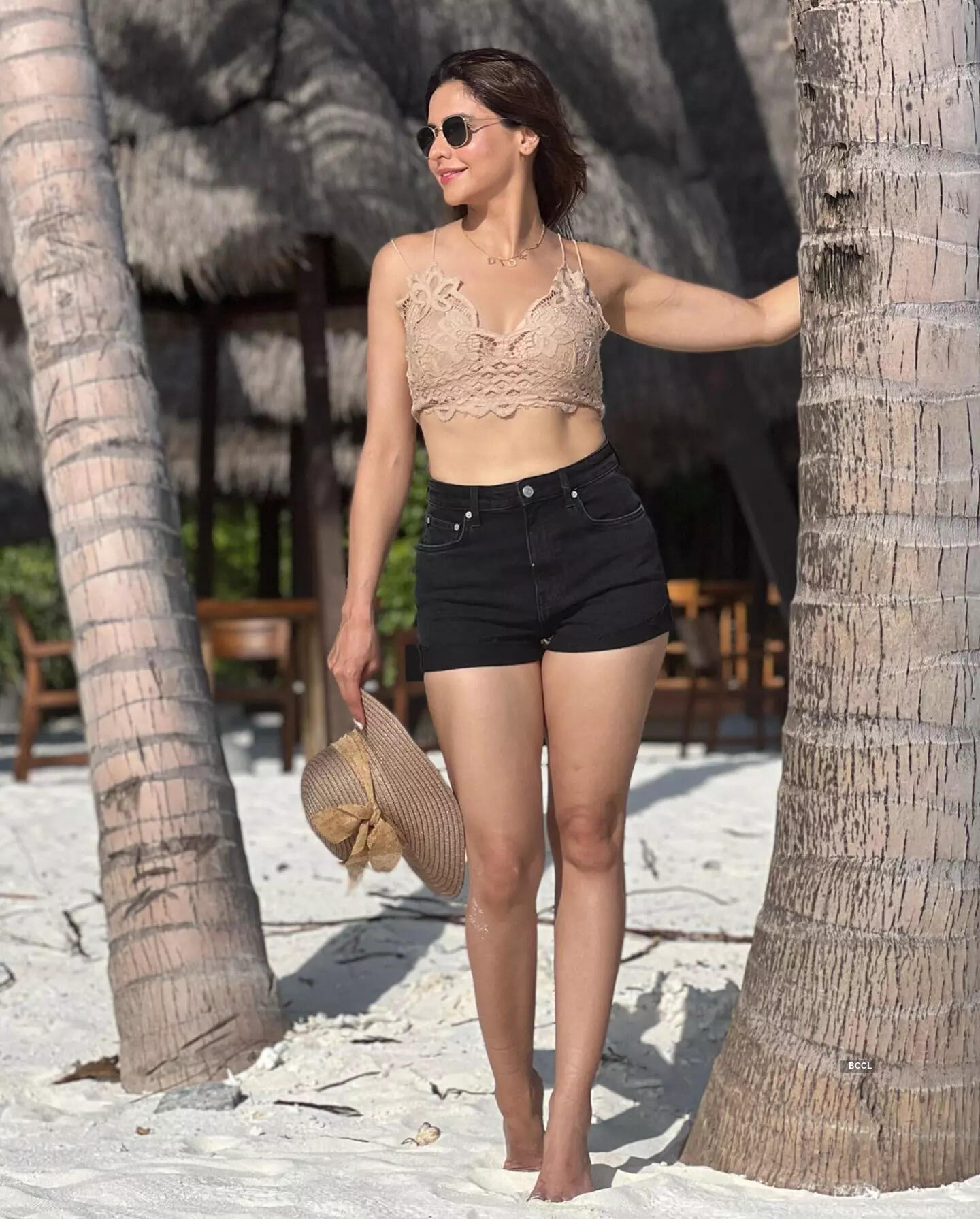 <BR> sets the temperature soaring with these pictures!