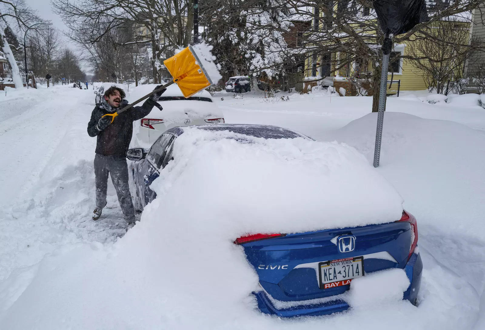 These images show the aftermath of massive snowfall in New York