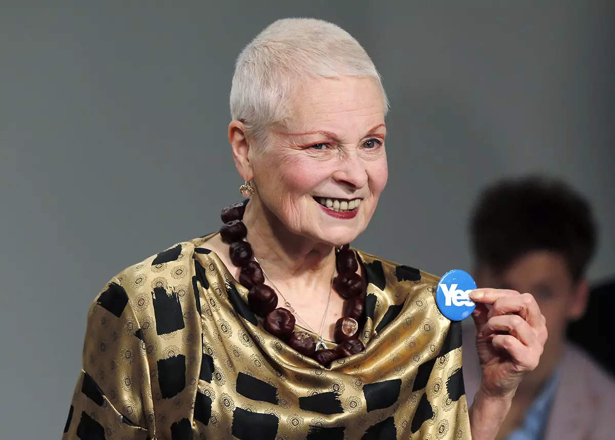 영국의 아이콘 펑크 패션 디자이너 비비안 웨스트우드(Vivienne Westwood)가 81세의 나이로 세상을 떠났습니다.