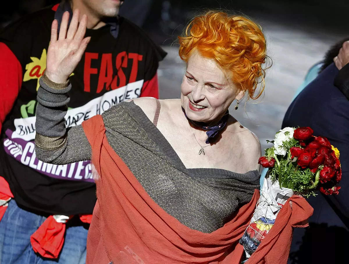 영국의 아이콘 펑크 패션 디자이너 비비안 웨스트우드(Vivienne Westwood)가 81세의 나이로 세상을 떠났습니다.