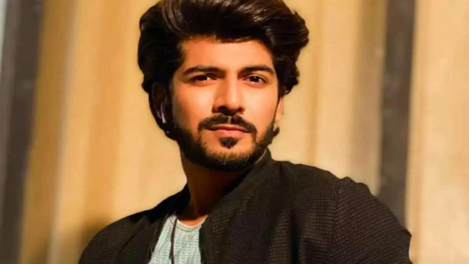 Tunisha Sharma death case Vasai court sends accused Sheezan to police