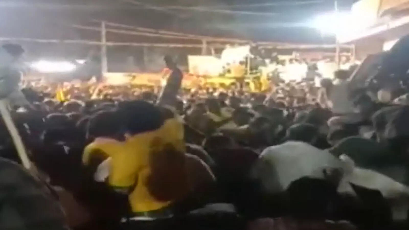 Andhra Pradesh govt prohibits public meetings on roads