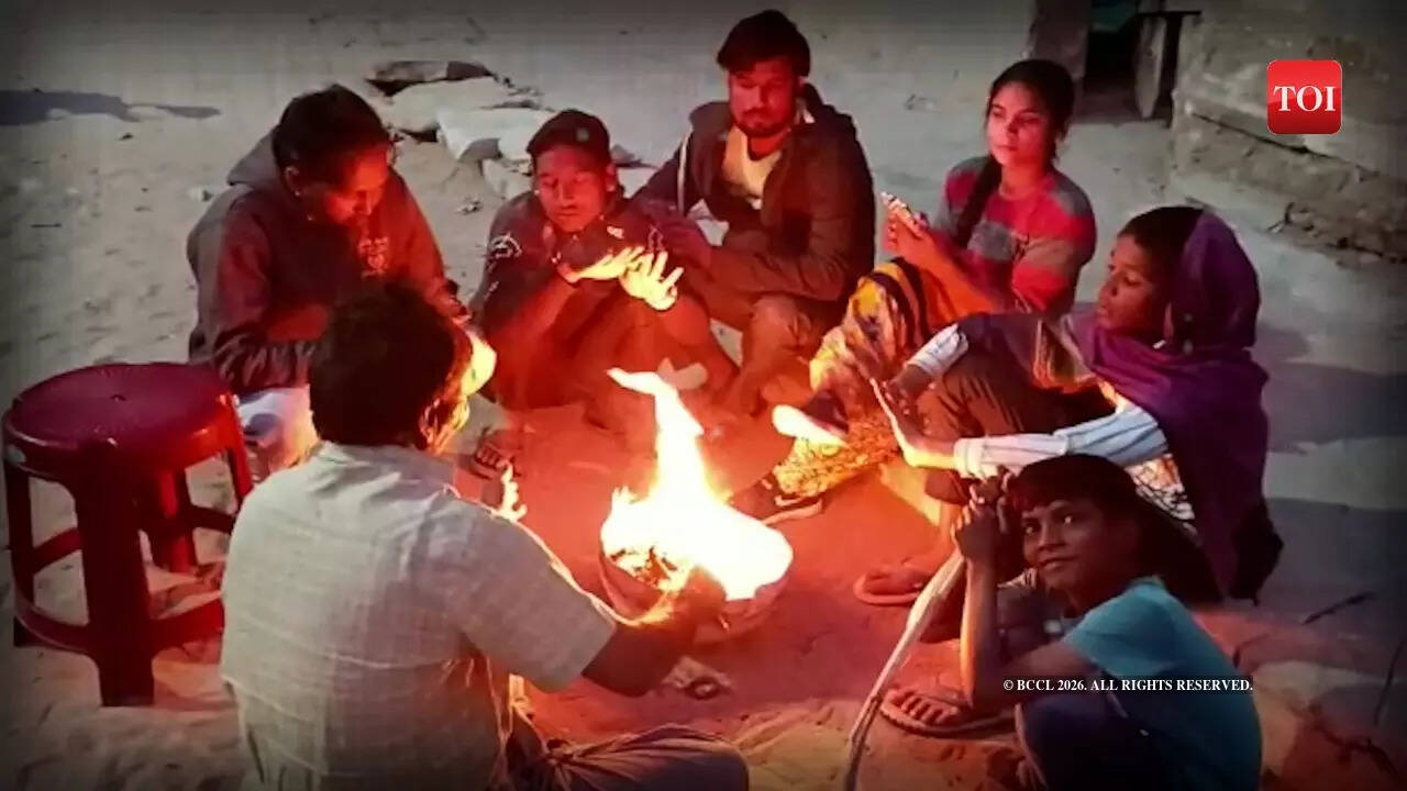 Desert covers with snow in Churu as mercury slips to zero degrees