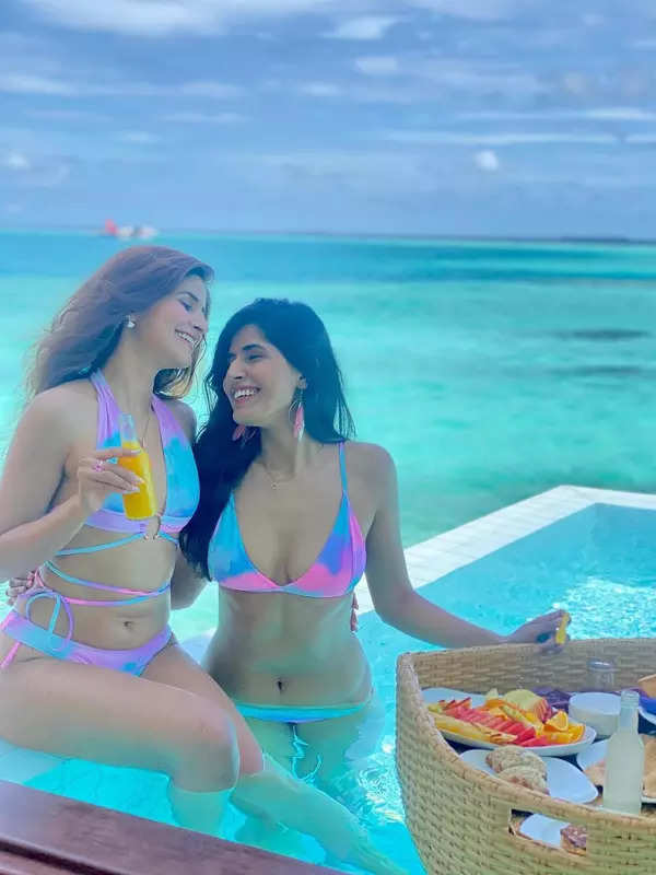 Stunning holiday pictures of ‘Bom Diggy Diggy’ girl Sakshi Malik, who is a true diva in real life