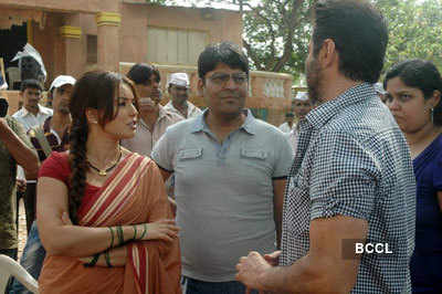 Mum-Bhai - The Gangsters: On the sets
