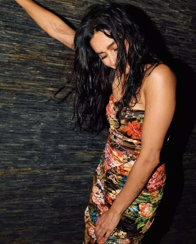 Shibani Dandekar leaves us smitten with her flawless style in ruched dress, see pictures