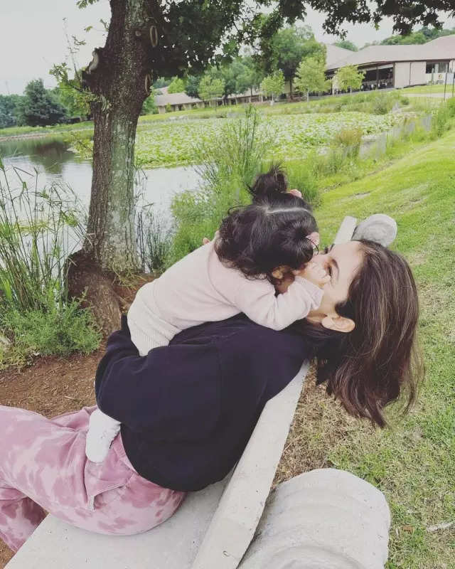 Virat Kohli and Anushka Sharma wish daughter Vamika on her birthday with these adorable pictures