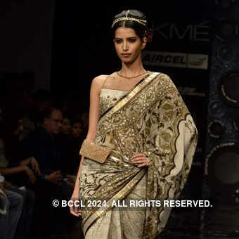 Miss Indias sizzle at LFW '11!