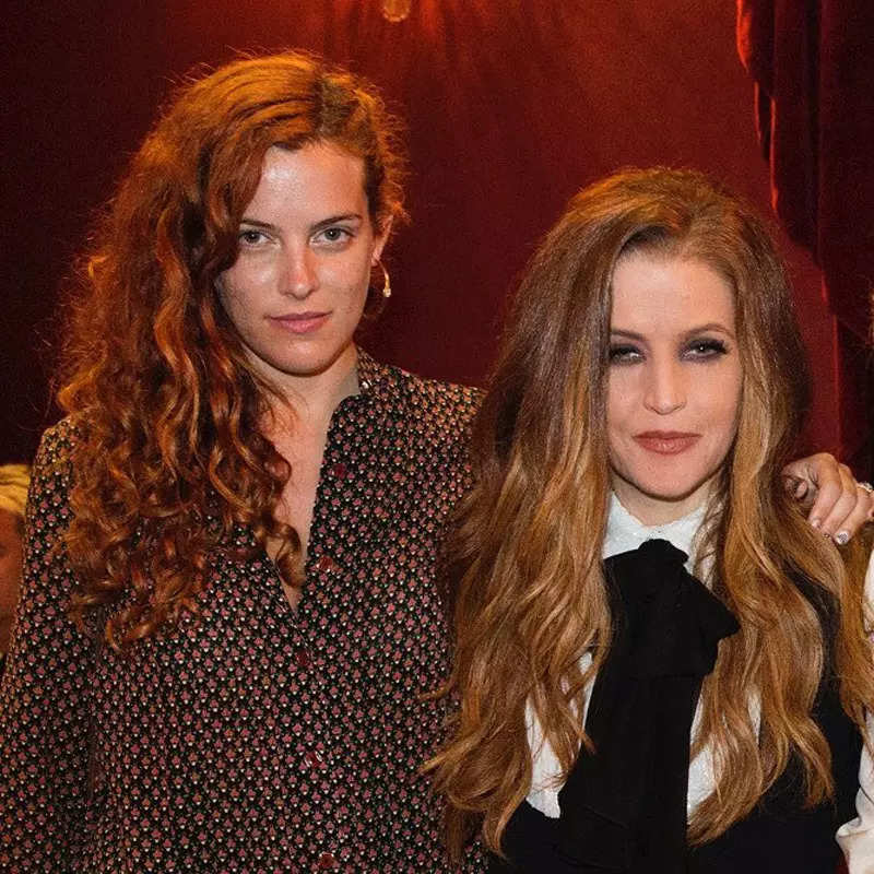 Rock ‘n Roll Legend Elvis Presleys Daughter Lisa Marie Presley Dies