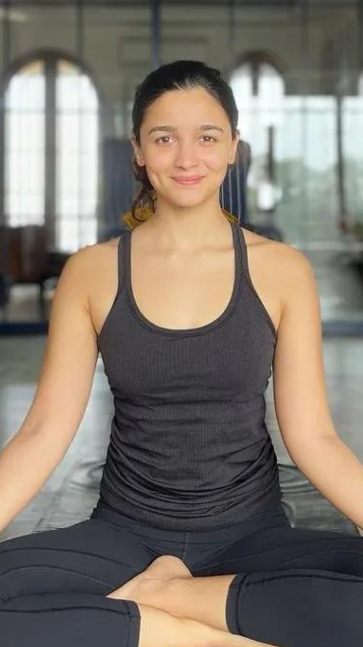 Slim Face Yoga, Yoga poses to get rid of face fat and double chin at home