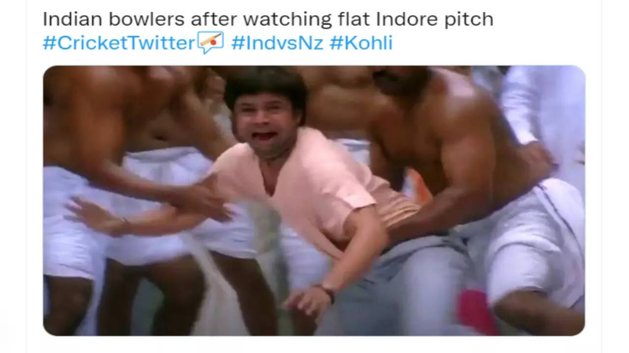 'Even 500 not enough here': Fans post memes to slam flat Indore pitch in the third ODI against NZ