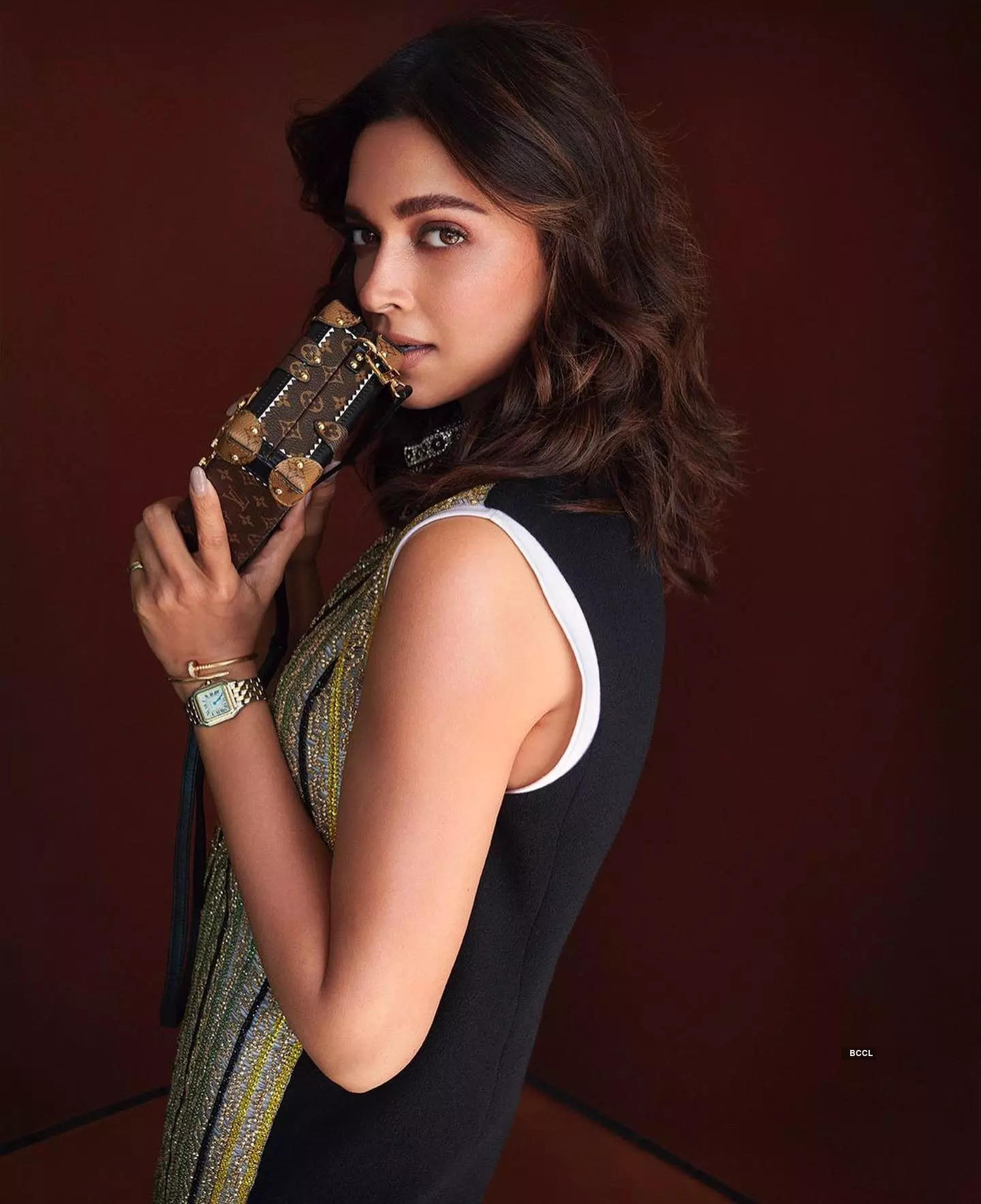 These glamorous pictures of Deepika Padukone are breaking the internet