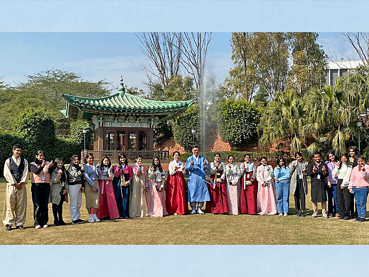 한국대사관에서 설날과 광복절 경축